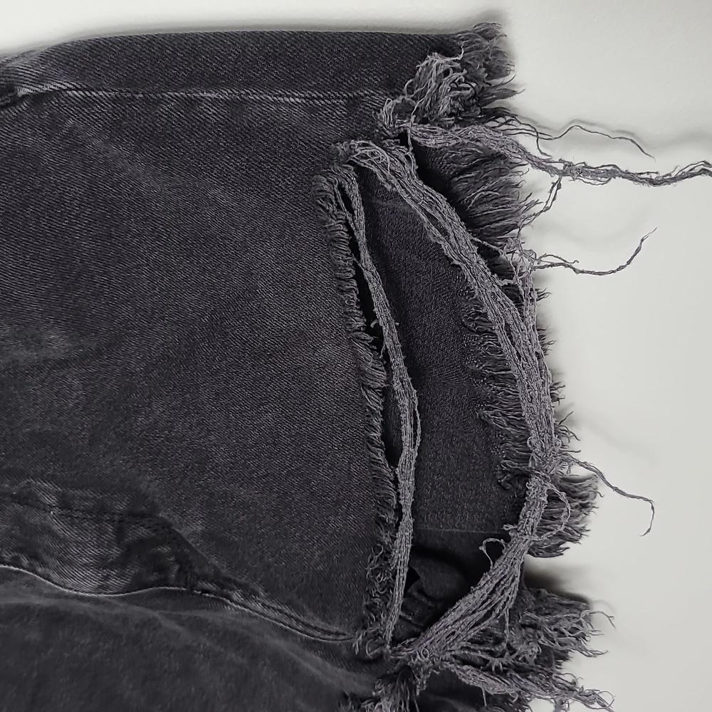 ALL SAINTS Winnie Cut Off Charcoal Black Frayed Distressed Denim Shorts Size 28 - Picture 6 of 15